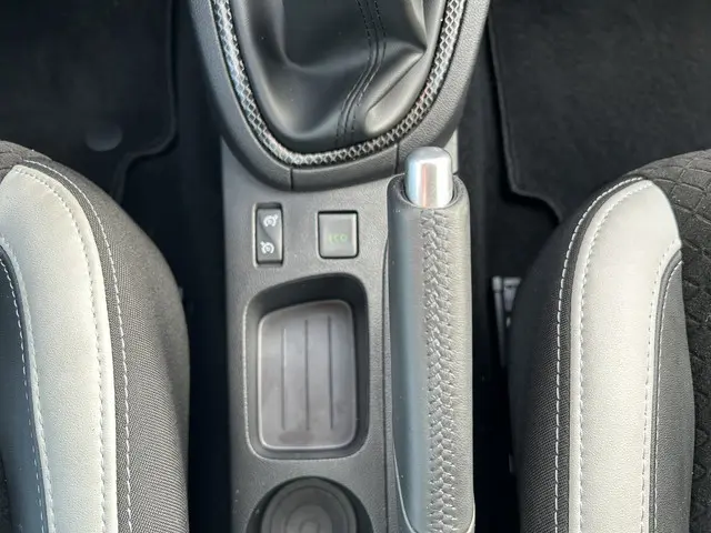 Renault Clio 0.9 TCe Bose 2018 Benzine 23