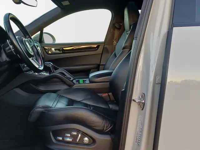 Porsche Cayenne Coupé 3.0 E-Hybrid 2020 Hybride Benzine 25