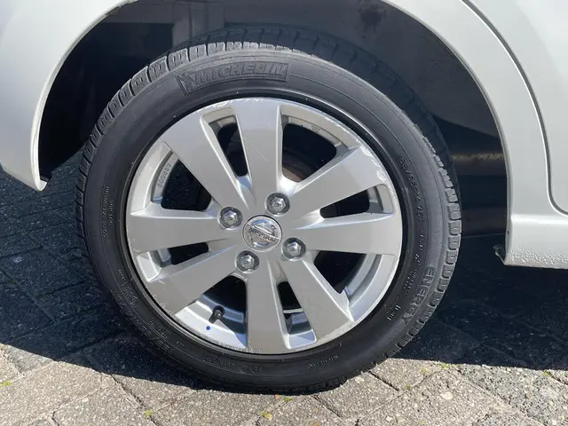 Nissan Pixo 1.0 Look 2012 Benzine 24