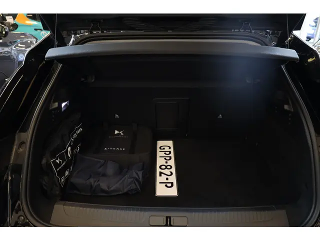 DS DS 4 e-Tense 225 'Etoile' 2024 Hybride Benzine 25