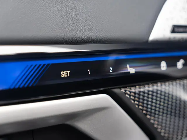 BMW M5 Sedan 2024 Hybride Benzine 36