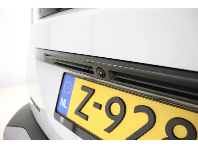Peugeot 2008 1.2 Allure 2024 Benzine 14