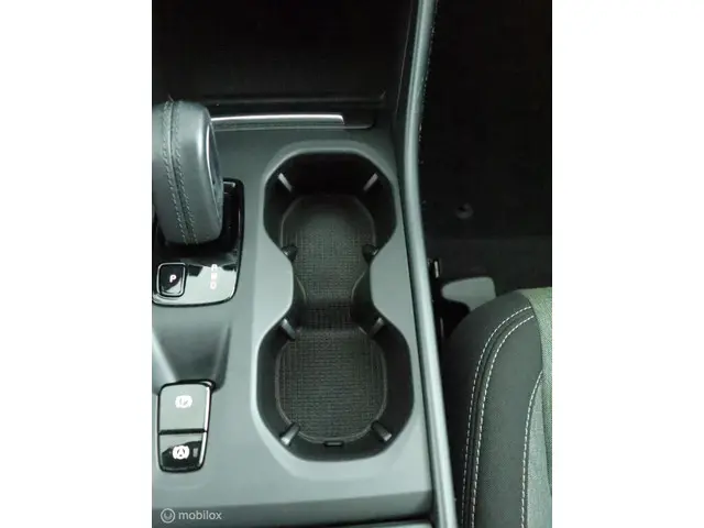 Volvo XC40 1.5 T2 Momentum automaat 2021 Benzine 28