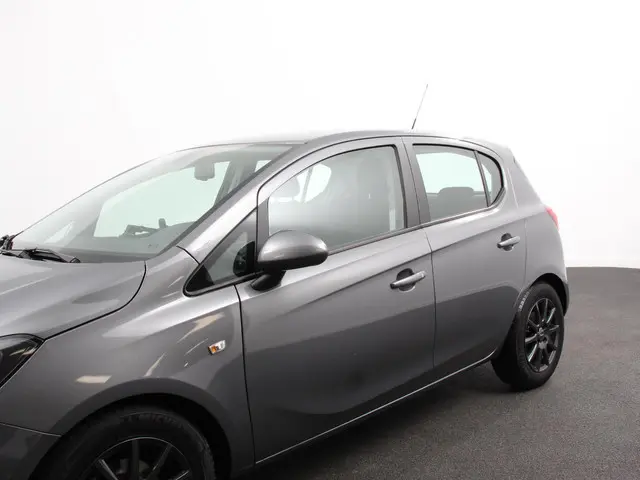 Opel Corsa 1.4 Business+ 2015 Benzine 8