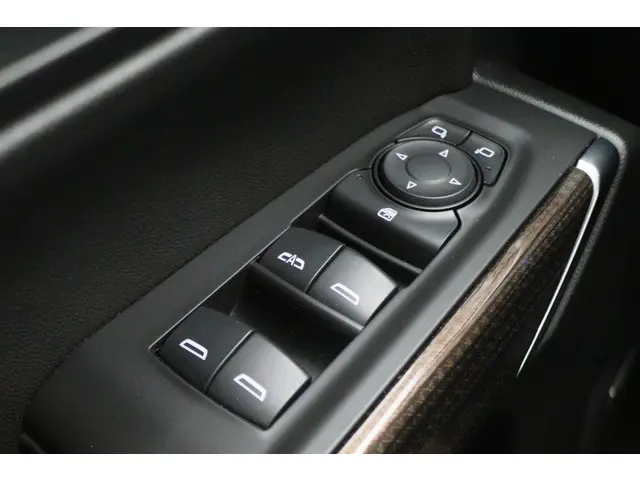 Chevrolet Silverado CREW CAB 5.3L V8 2021 LPG/Gas 36