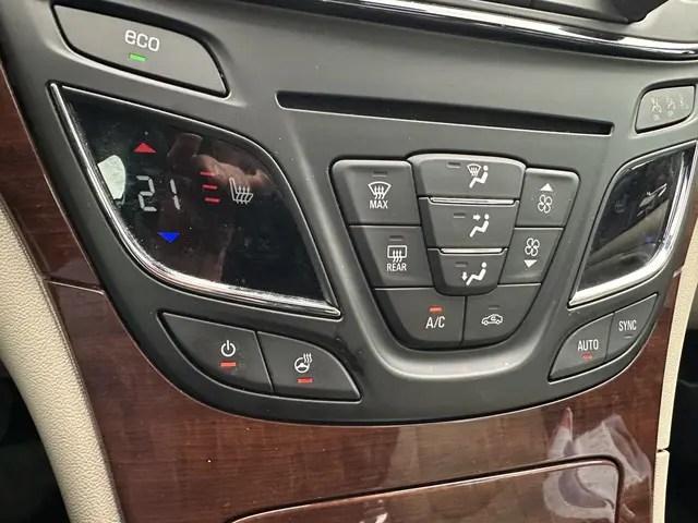 Opel Insignia 1.6 T Cosmo full options 2015 Benzine 13