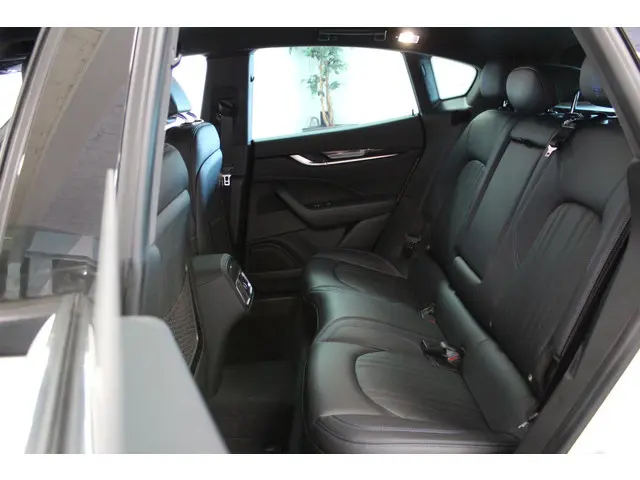 Maserati Levante 2.0 Hybrid Executive 2022 Benzine 9