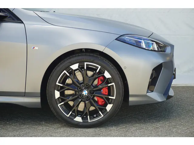 BMW 1 Serie 5-deurs M135i xDrive 2025 Benzine 4