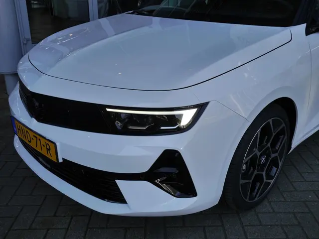 Opel Astra 1.2 Turbo GS 2025 Benzine 46