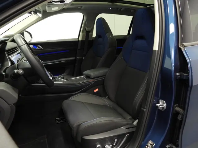 Lynk & Co 01 1.5 PHEV BlackLine 2023 Hybride Benzine 29