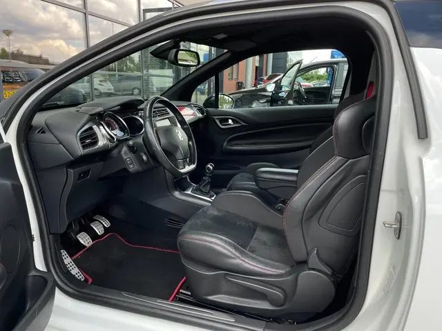Citroën DS3 1.6 200 Racing Navi Soundsysteem 2012 Benzine 22