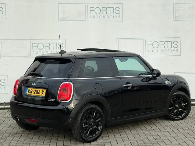 MINI Cooper 3
