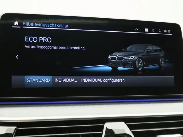 BMW 5 Serie Touring 530i 2020 Benzine 28