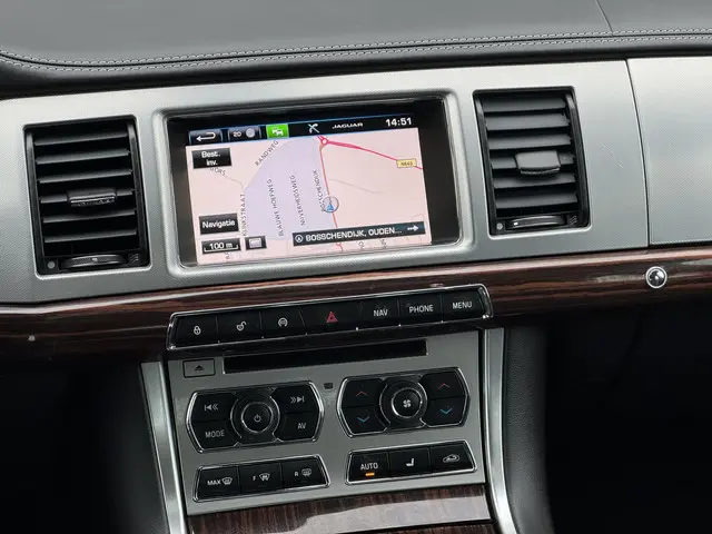Jaguar XF 2.2D 2015 Diesel 24
