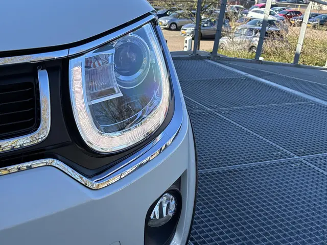 Suzuki Ignis 1.2 Select Smart Hybrid 2023 Benzine 24