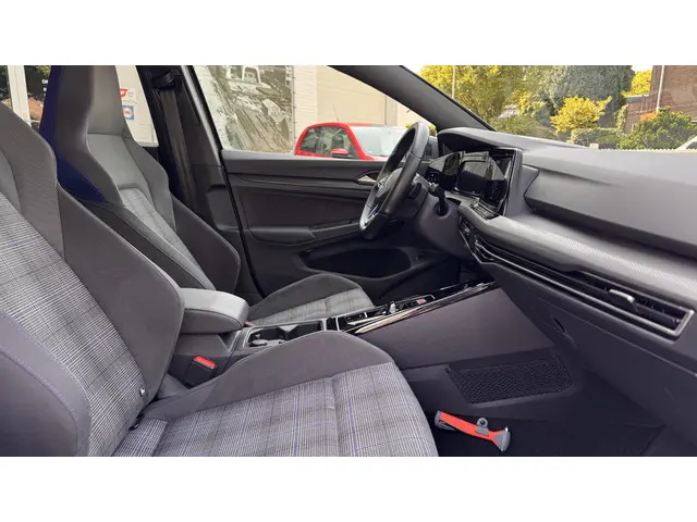 Volkswagen Golf 1.4 eHybrid GTE 2023 Hybride Benzine 14