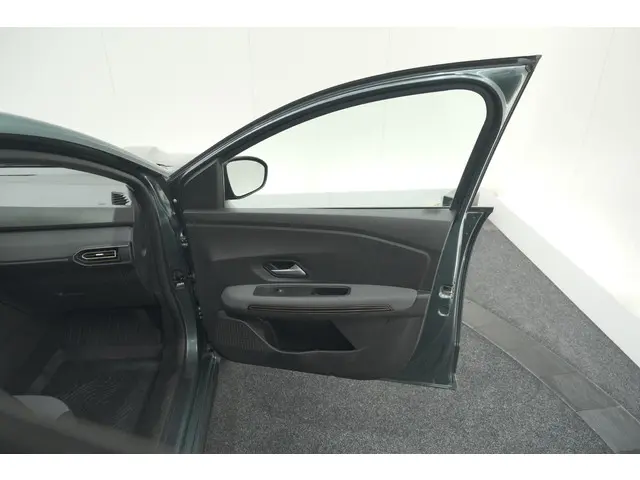 Dacia Sandero Stepway TCe 90 Extreme 2024 Benzine 62