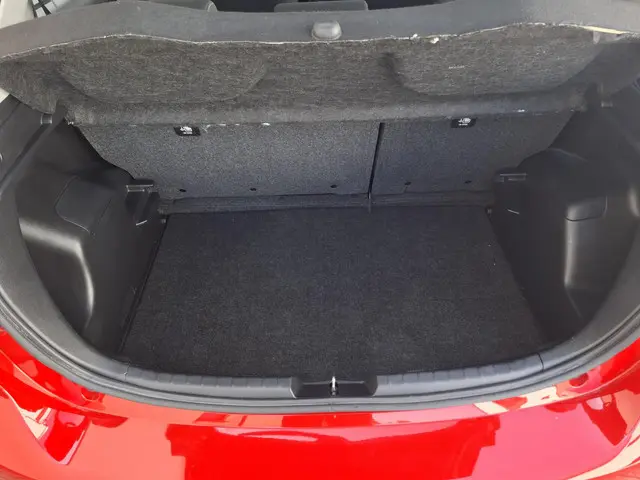 Toyota Yaris 1.5 Hybrid Active 2019 Hybride Benzine 29