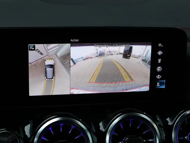 Mercedes-Benz EQA 250+ AMG Line 71 kWh 2023 Elektrisch 23