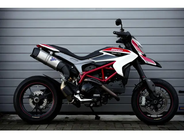 Ducati Hypermotard 821 SP 2013 Benzine
