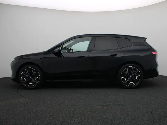 BMW iX xDrive40 2024 Elektrisch 4