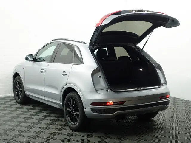 Audi Q3 1.4 TFSI S line Black Optic Aut- 2017 Benzine 32
