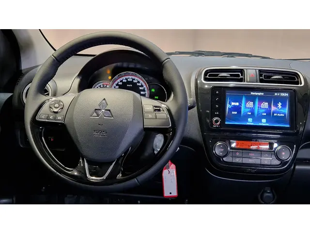 Mitsubishi Space Star 1.2 Dynamic 2025 Benzine 10