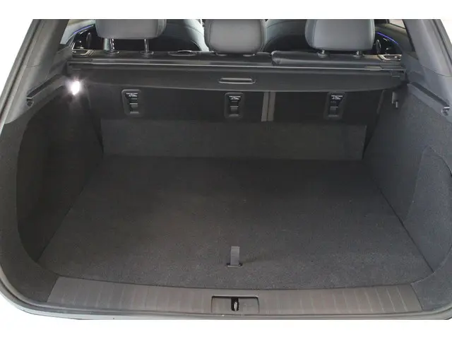 Omoda 9 SHS 1.5T-GDi SHS-P Premium 2026 Hybride Benzine 25