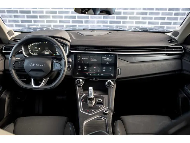 Lynk & Co 01 Plug-in Hybrid 2021 Hybride Benzine 28