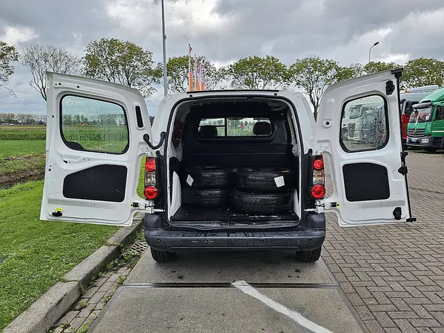 Citroën Berlingo 1.1 2018 Elektrisch 11