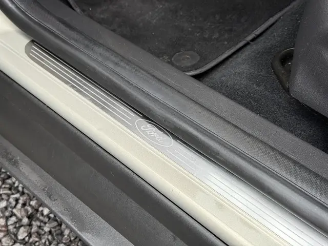 Ford Focus Wagon 1.0 First Edition 2015 Benzine 36