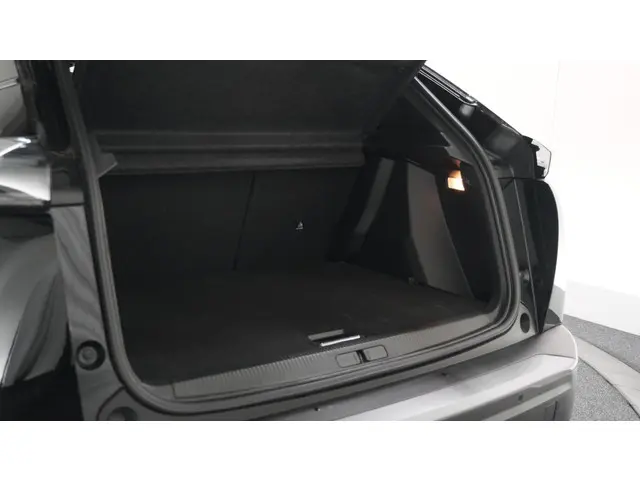 Peugeot 2008 PureTech 130 EAT8 GT 2024 Benzine 69