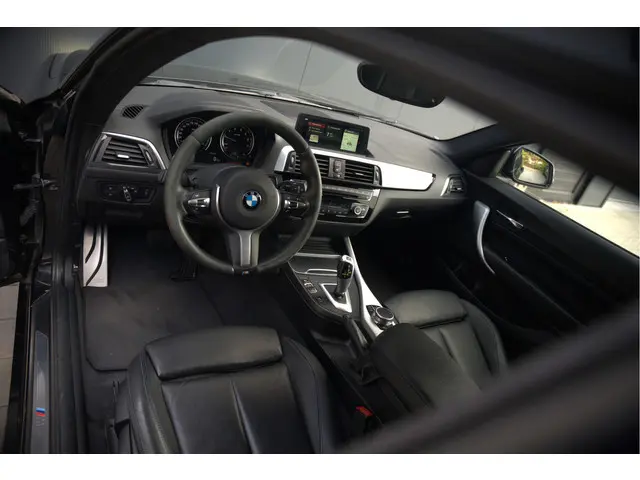 BMW 1 Serie 118i High Executive M Sport 2017 Benzine 4