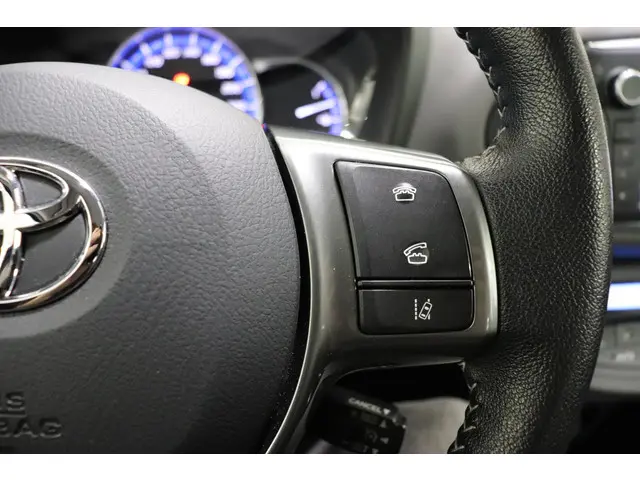 Toyota Yaris 1.5 Hybrid Trend, 2016 Hybride Benzine 24