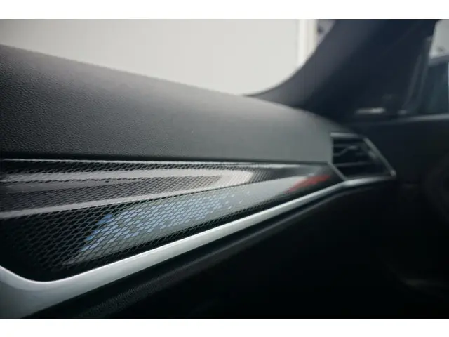 BMW 2 Serie Coupé 218i 2024 Benzine 19