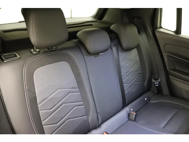 Jeep Avenger Summit 54 kWh 2025 Elektrisch 16