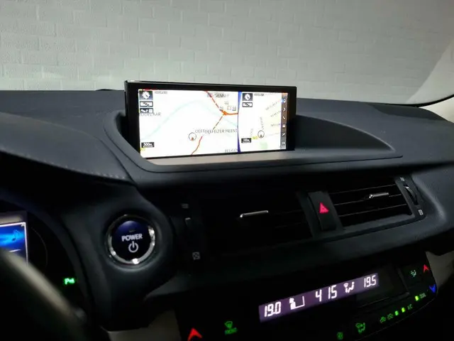 Lexus CT 200h Business Line / Trekhaak 2018 Hybride Benzine 7