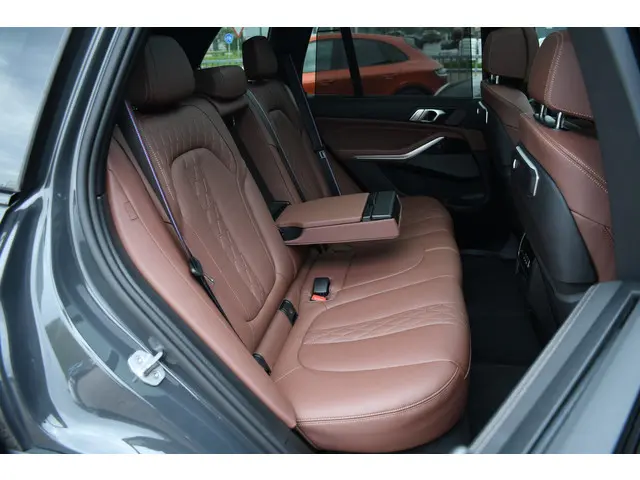 BMW X5 xDrive50e M-Sport Pro 2024 Hybride Benzine 27