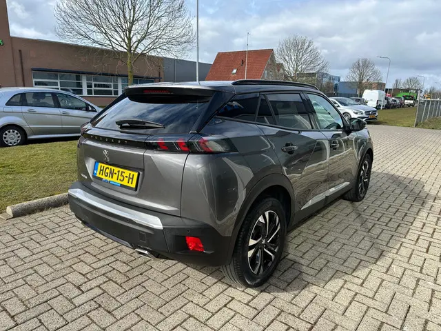 Peugeot 2008 1.2 PureTech Allure Pack 2021 Benzine 8