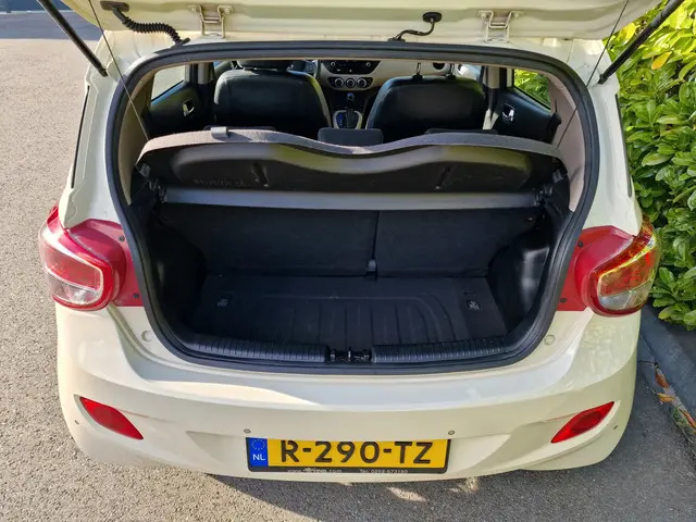 Hyundai i10 1.2i pas 68.000 Automaat 2015 Benzine 21