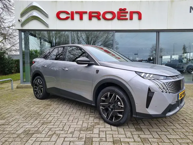 Peugeot 3008 1.2 Hybrid 136 GT 2024 Hybride Benzine 3