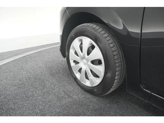 Peugeot 108 1.0 e-VTi Active 2021 Benzine 17