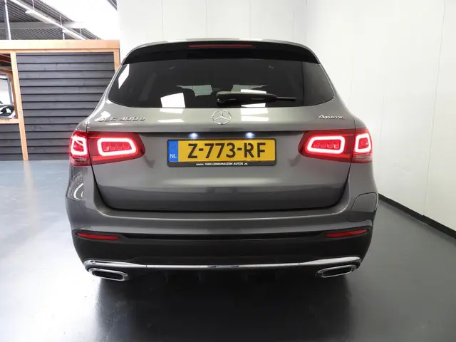 Mercedes-Benz GLC 300e 4MATIC AMG 2021 Hybride Benzine 40