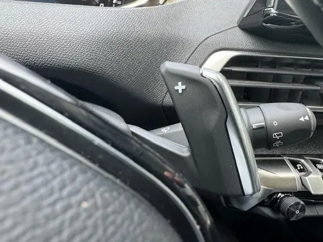 Peugeot 3008 1.2 PureTech Allure Pack 2021 Benzine 28