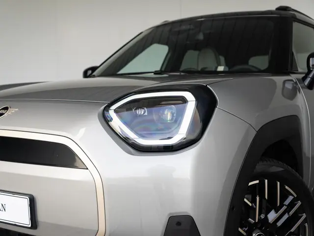 MINI Aceman E 2025 Elektrisch 13