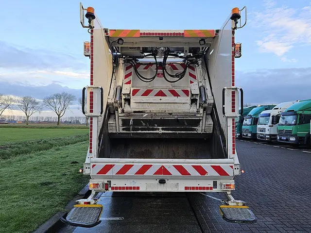 Scania P P340 2015 CNG 12