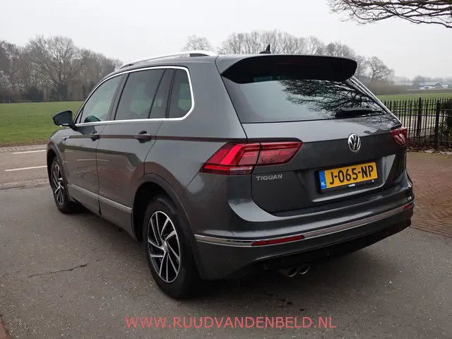 Volkswagen Tiguan 1.5 TSI ACT R-LINE 2020 Benzine 5