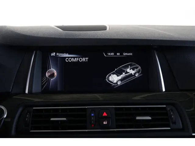 BMW 5 Serie Touring 520i Luxury Edition 2016 Benzine 26