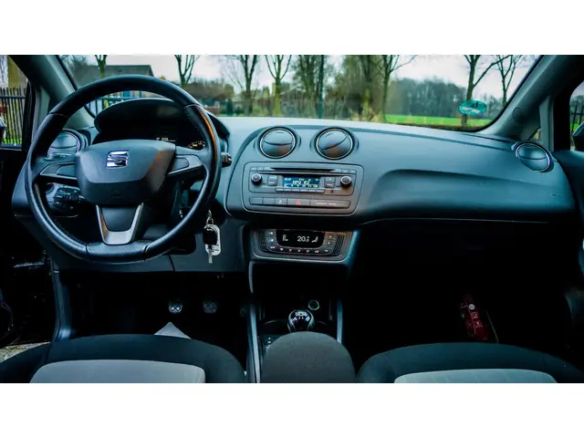 SEAT Ibiza 1.2 Style CRUISE PDC CLIMA 2014 Benzine 18