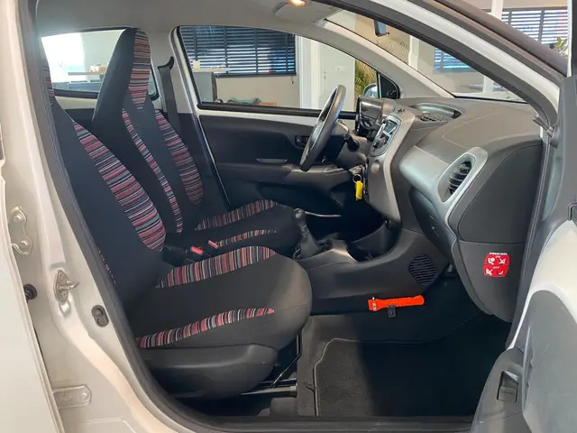 Citroën C1 1.0 e-VTi 5drs Airco NL-auto 2018 Benzine 11